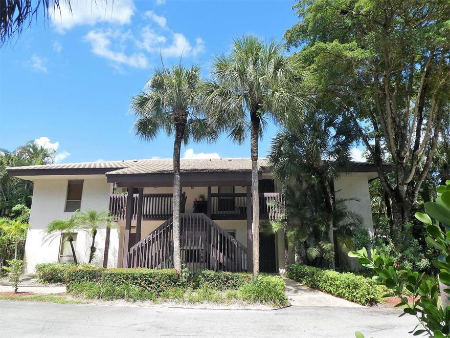 Ground floor corner unit in Boca Ridge, 24 hour manned gated community. Pristine in its original condition, this is a very large apartment, 1475 sqft. Spacious master suite with large walk in closet, screened in patio with storage unit. Newer Rheem  A/C and water heater, water filter in the kitchen, new toilets and vanity in bathrooms.  Basic Cable, 1 HD Box, and water included in condo fees. Boca Ridge Condos offers a clubhouse with large pool, tiki hut, and grill. Clubhouse can be rented for parties.
Walking distance to Boca Uptown development, close to major shopping centers, restaurants, movie theater, places of worship, public library and major roads! Great schools, Sandpiper Shores Elementary School, Eagles Landing Middle School, Olympic Heights Community High