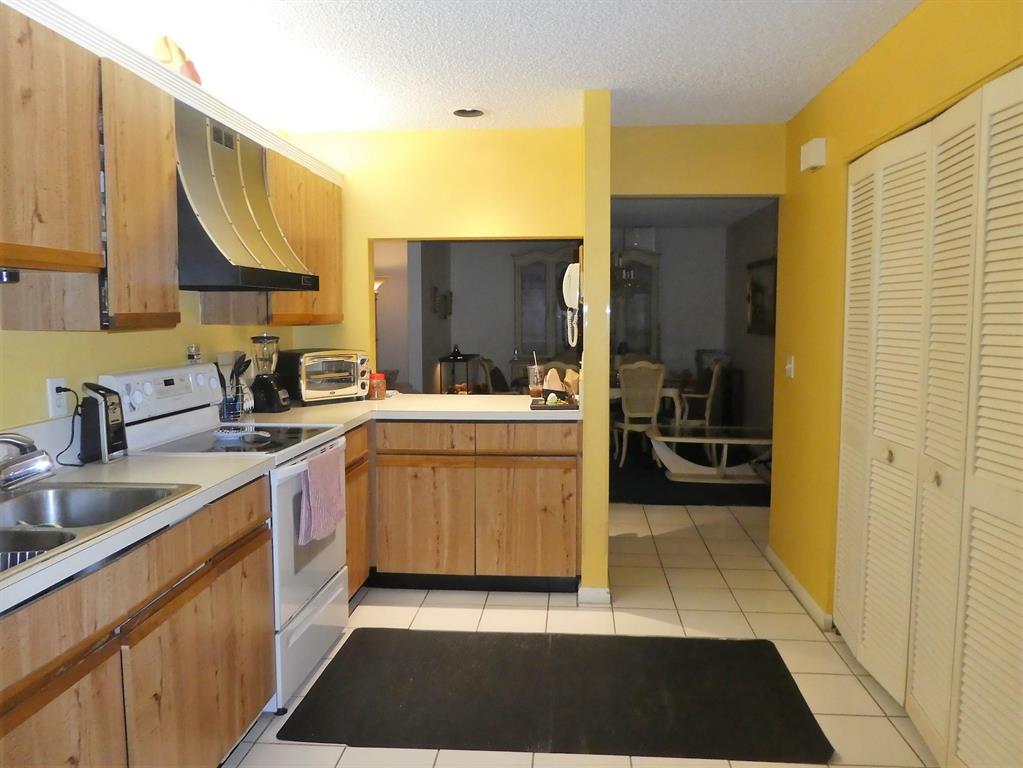 BOCA RIDGE CONDO - Residential