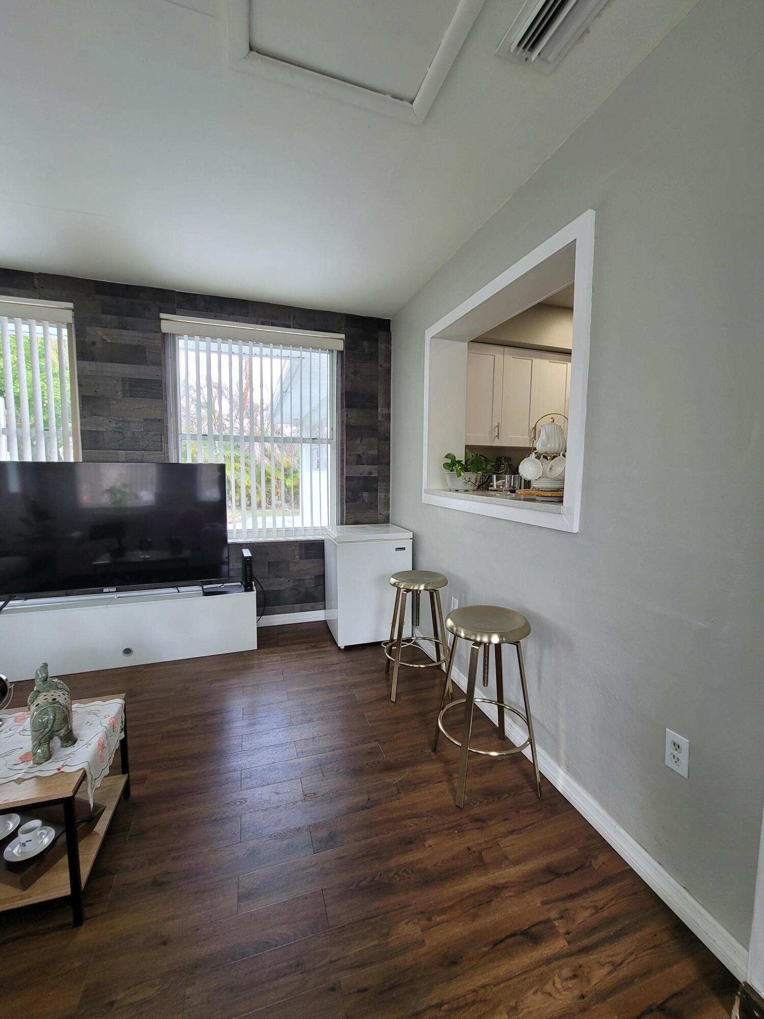 PORT ST LUCIE FLORESTA PINES UNIT 1 - Residential