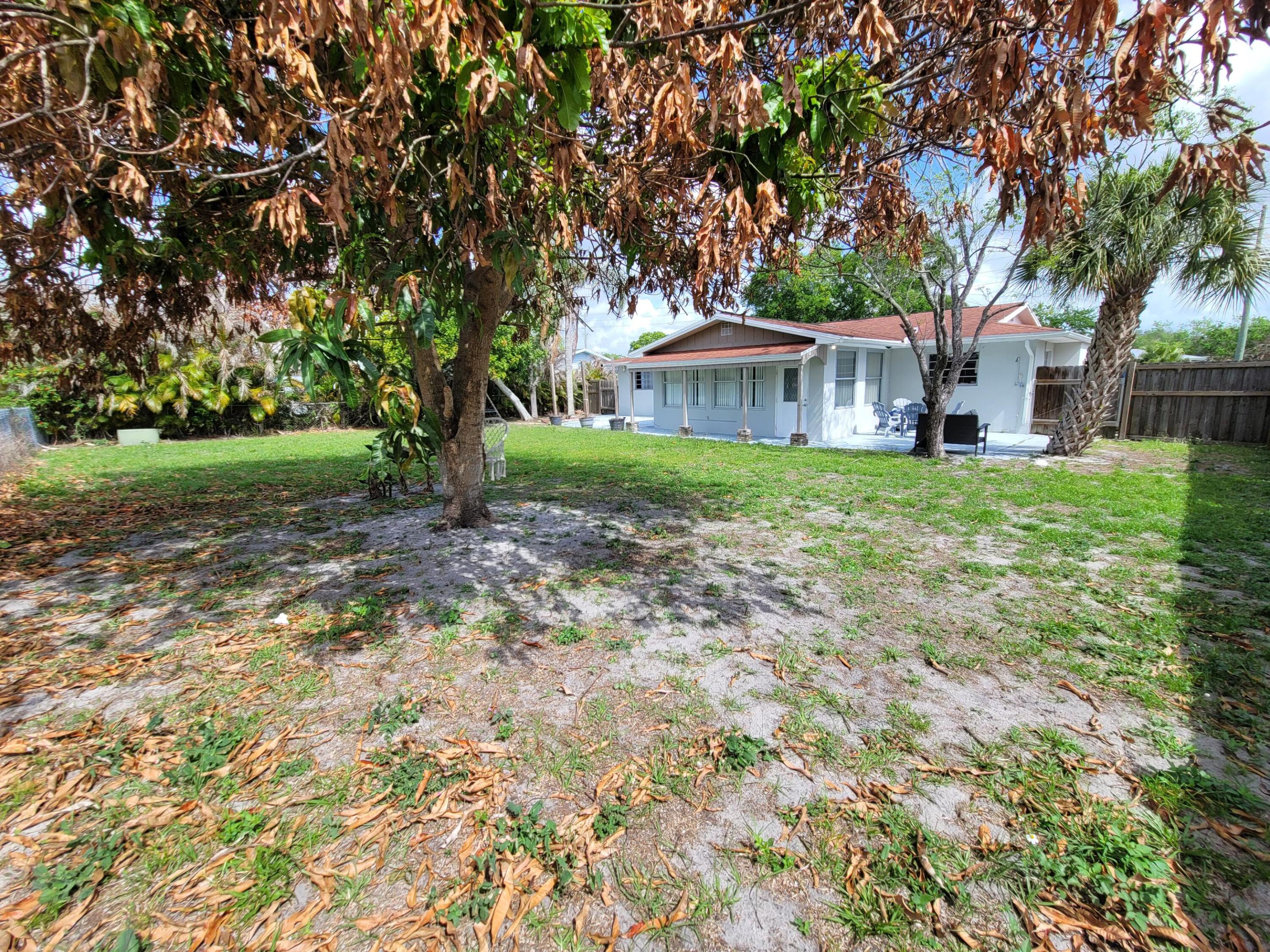 PORT ST LUCIE FLORESTA PINES UNIT 1 - Residential