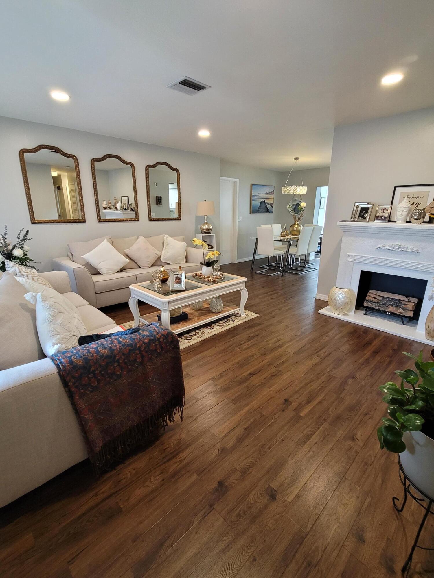 PORT ST LUCIE FLORESTA PINES UNIT 1 - Residential