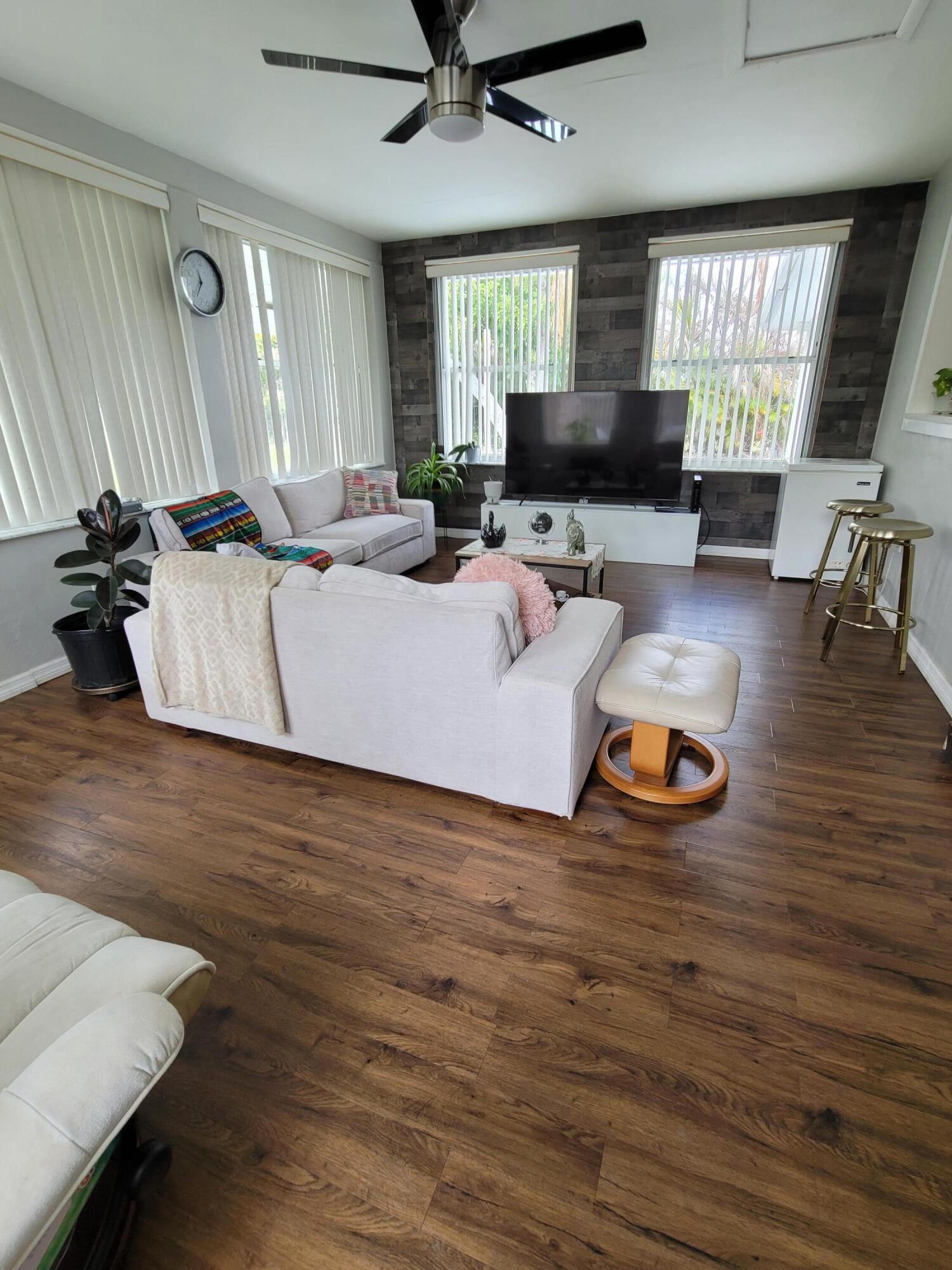 PORT ST LUCIE FLORESTA PINES UNIT 1 - Residential