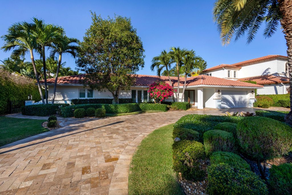 Photo of 2255 Date Palm Road, Boca Raton, FL 33432 (MLS # R10768980)