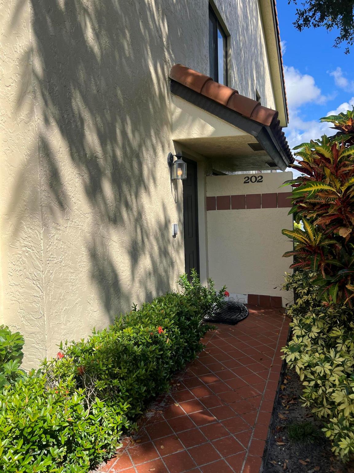 Palm Chase Lakes - Residential Lease