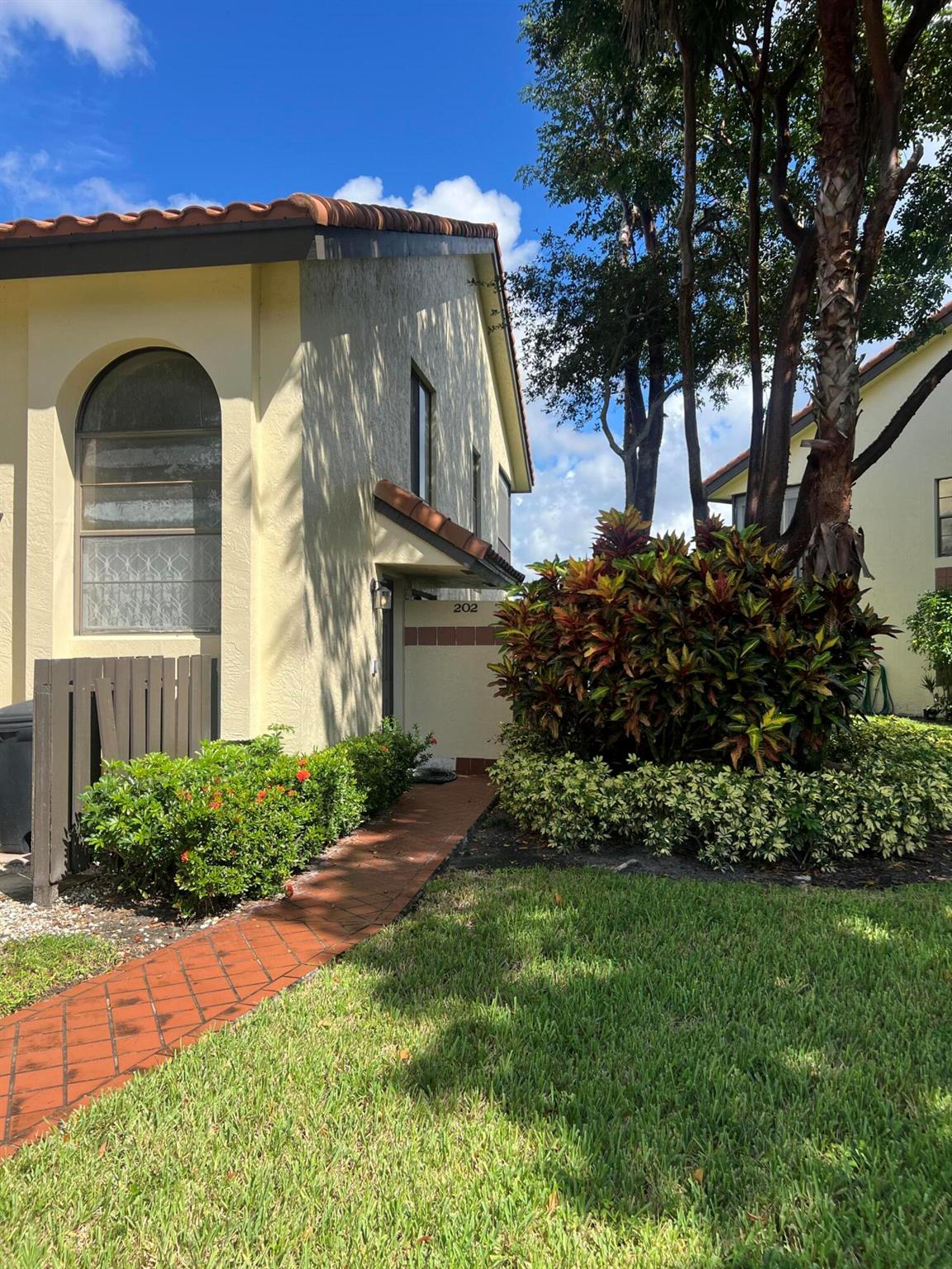 Palm Chase Lakes - Residential Lease