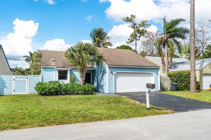 Great opportunity to snag one of the last affordable pool homes in Wellington. This freshly renovated home used to be a 3 bedroom, but can easily be converted back in a weekend if needed. New A/C and electrical panel.