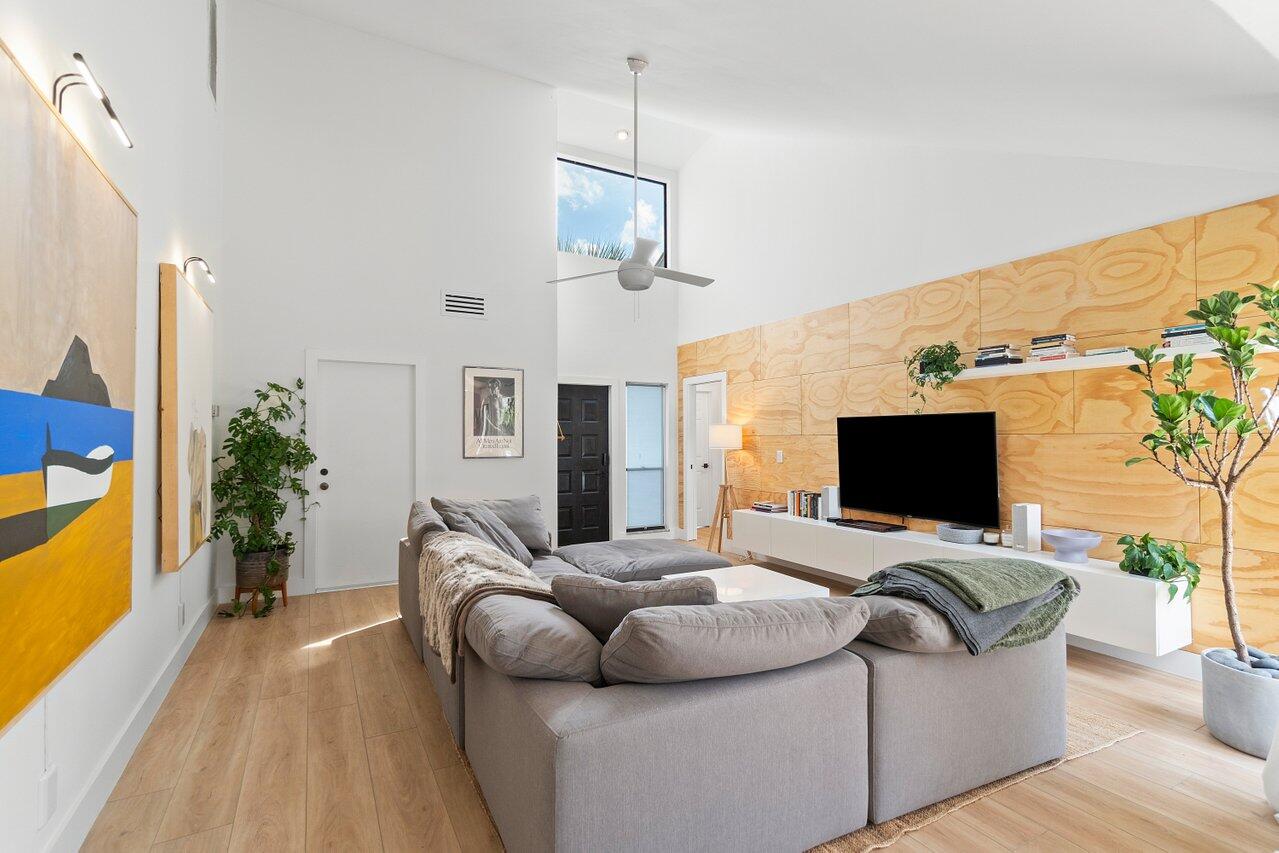 TREE TOPS OF WELLINGTON - Residential