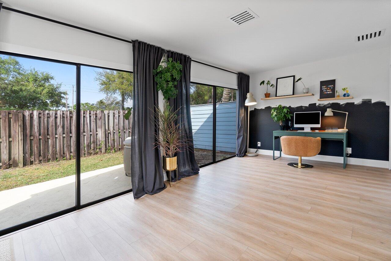 TREE TOPS OF WELLINGTON - Residential