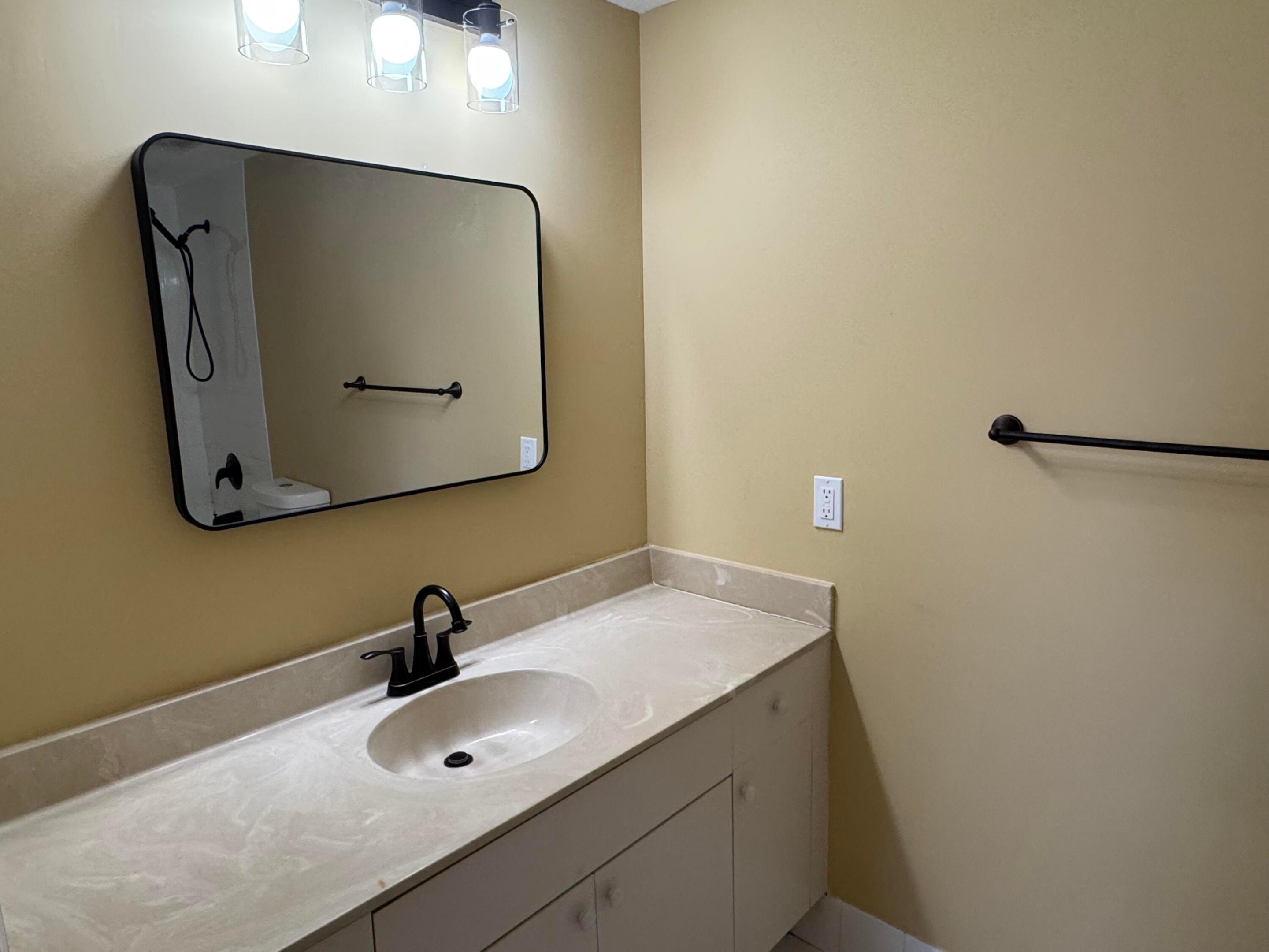 BELVEDERE ISLES CONDO NO 3 - Residential