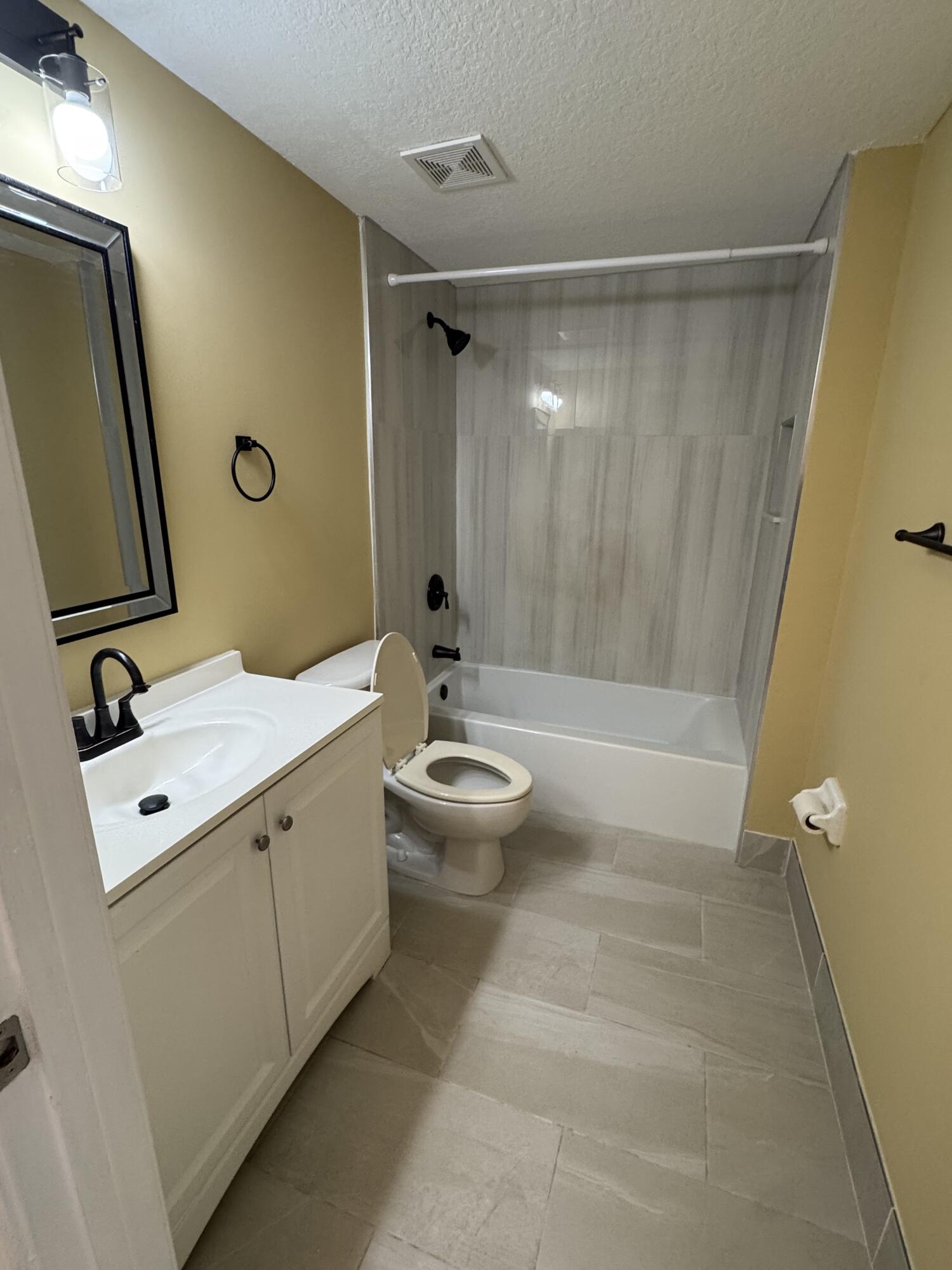 BELVEDERE ISLES CONDO NO 3 - Residential