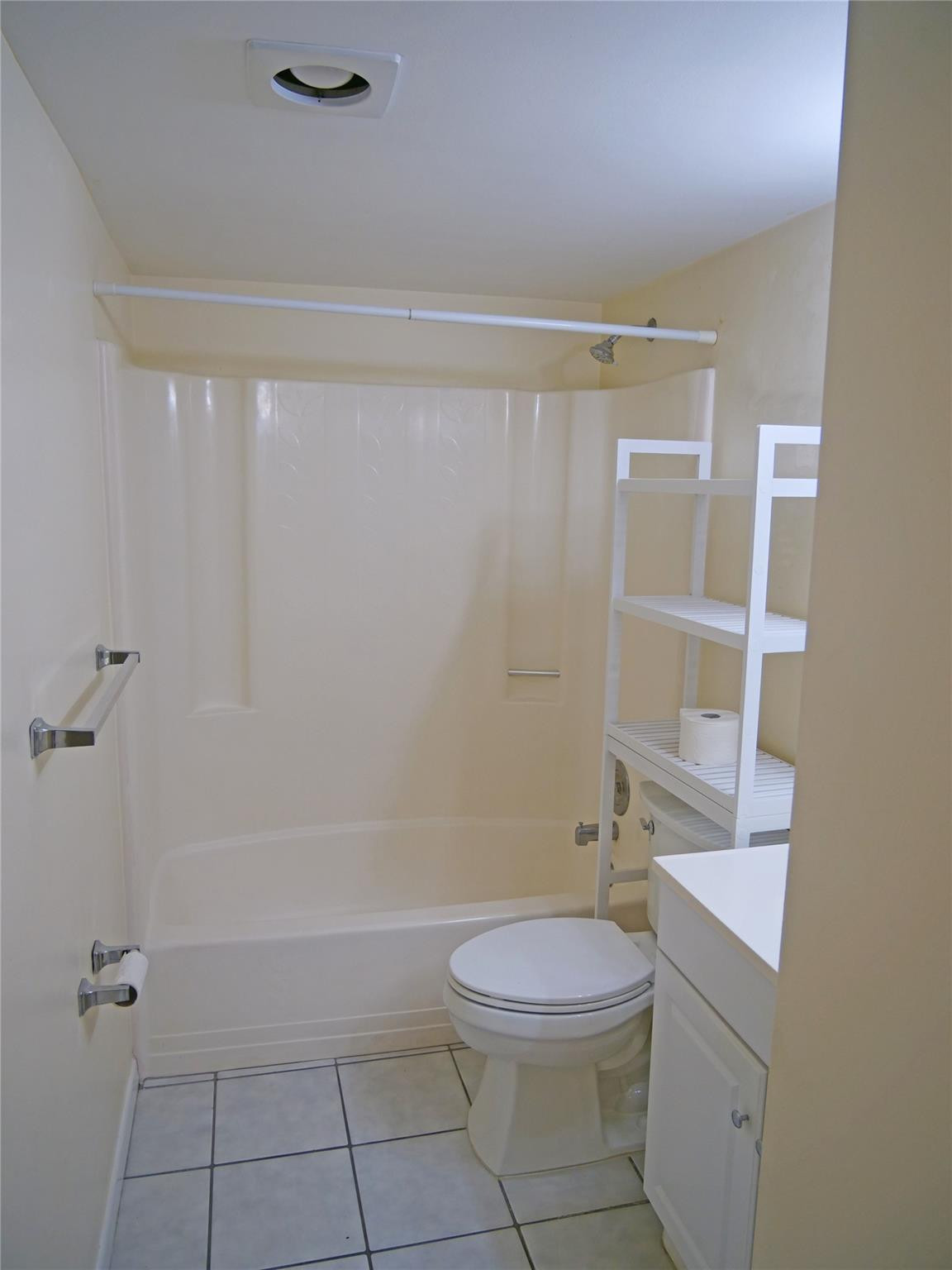 Meadowlakes Gardens Condo - Residential