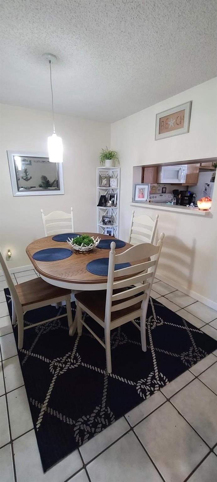 Meadowlakes Gardens Condo - Residential