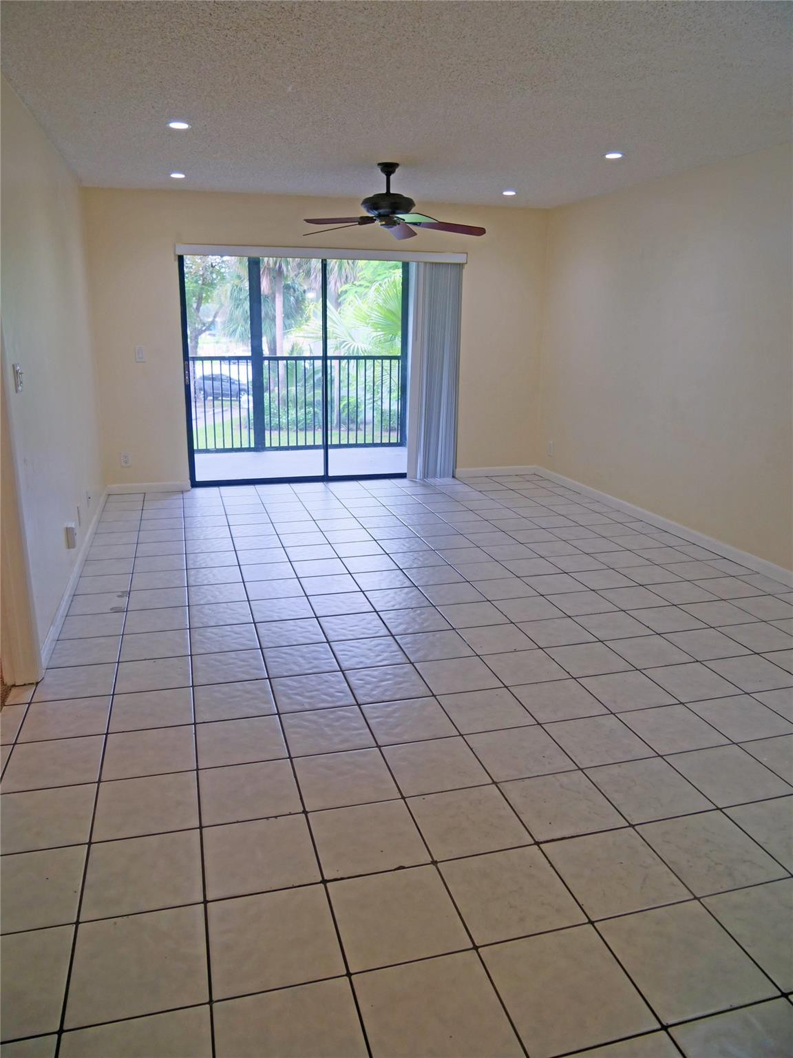 Meadowlakes Gardens Condo - Residential