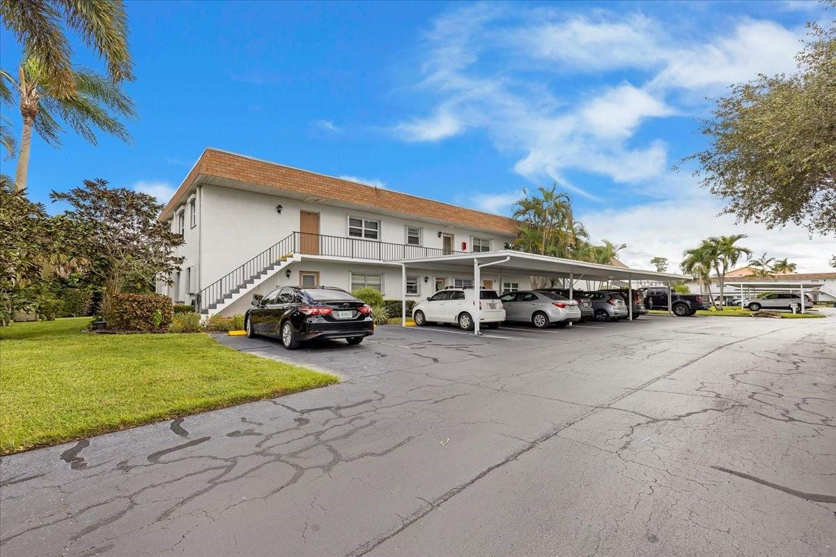 Kingswood Condo - Residential