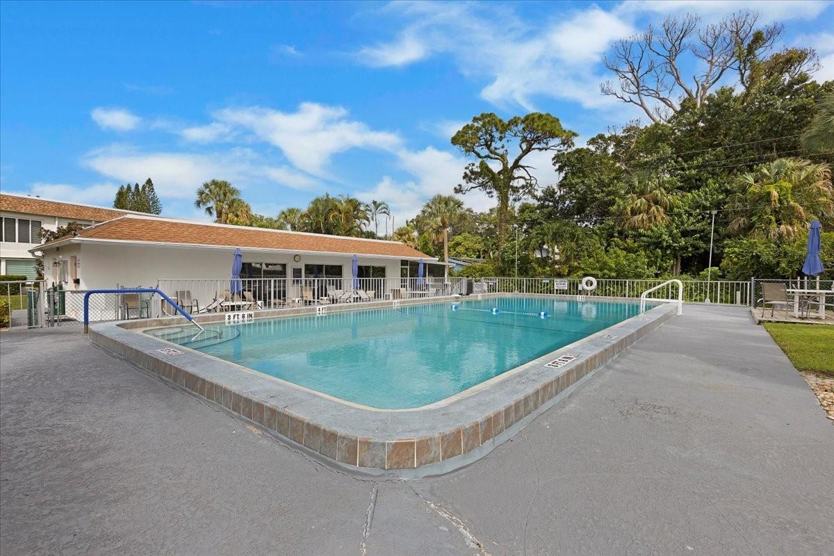 Kingswood Condo - Residential