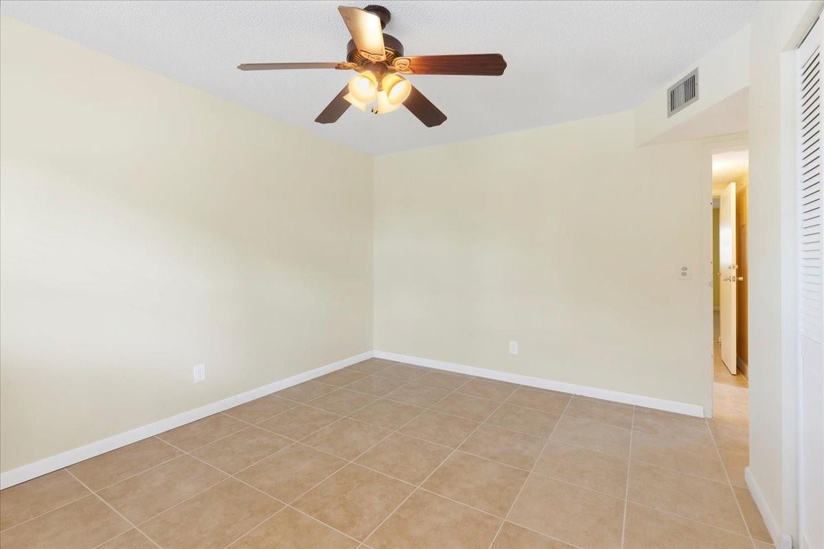 Kingswood Condo - Residential