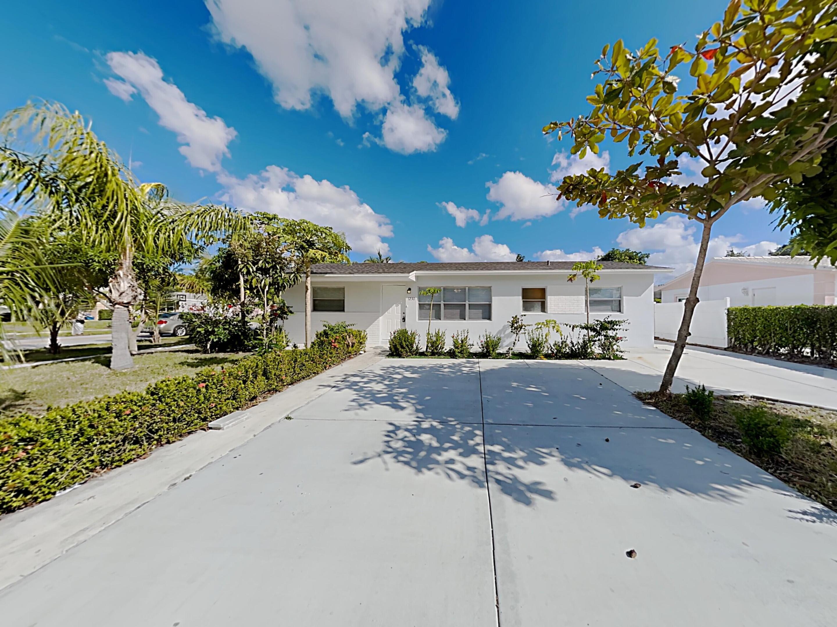 1230 SW 6th Way