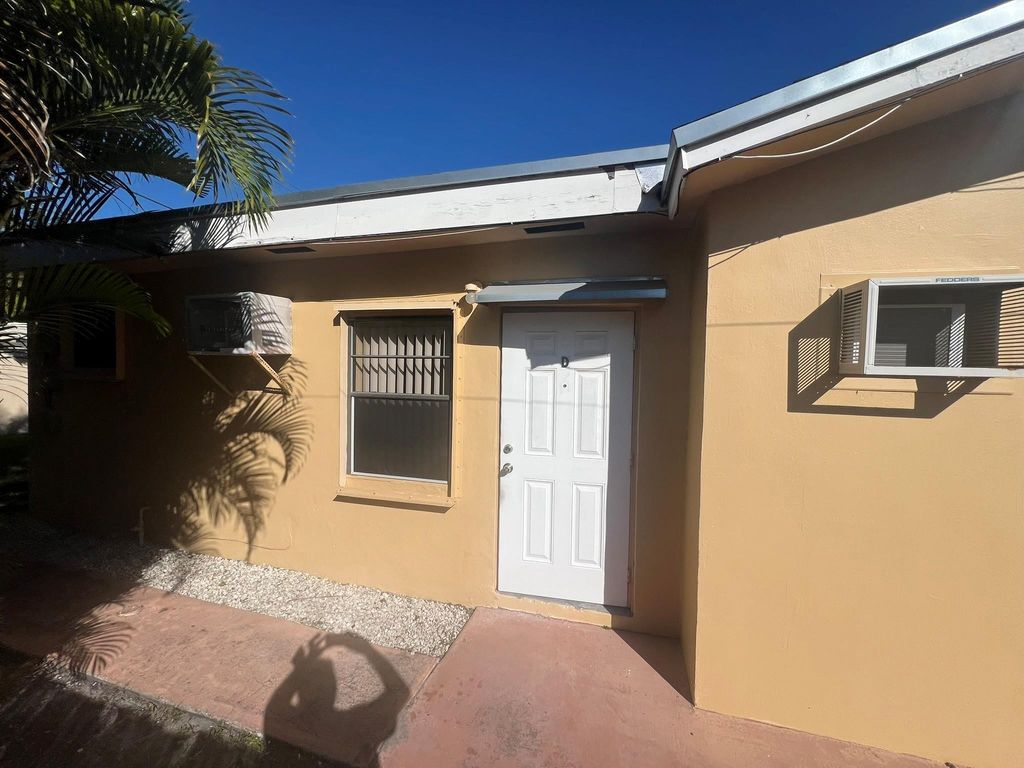 Photo of 1851 NE 56 Street #D, Fort Lauderdale, FL 33308 (MLS # B26026829)