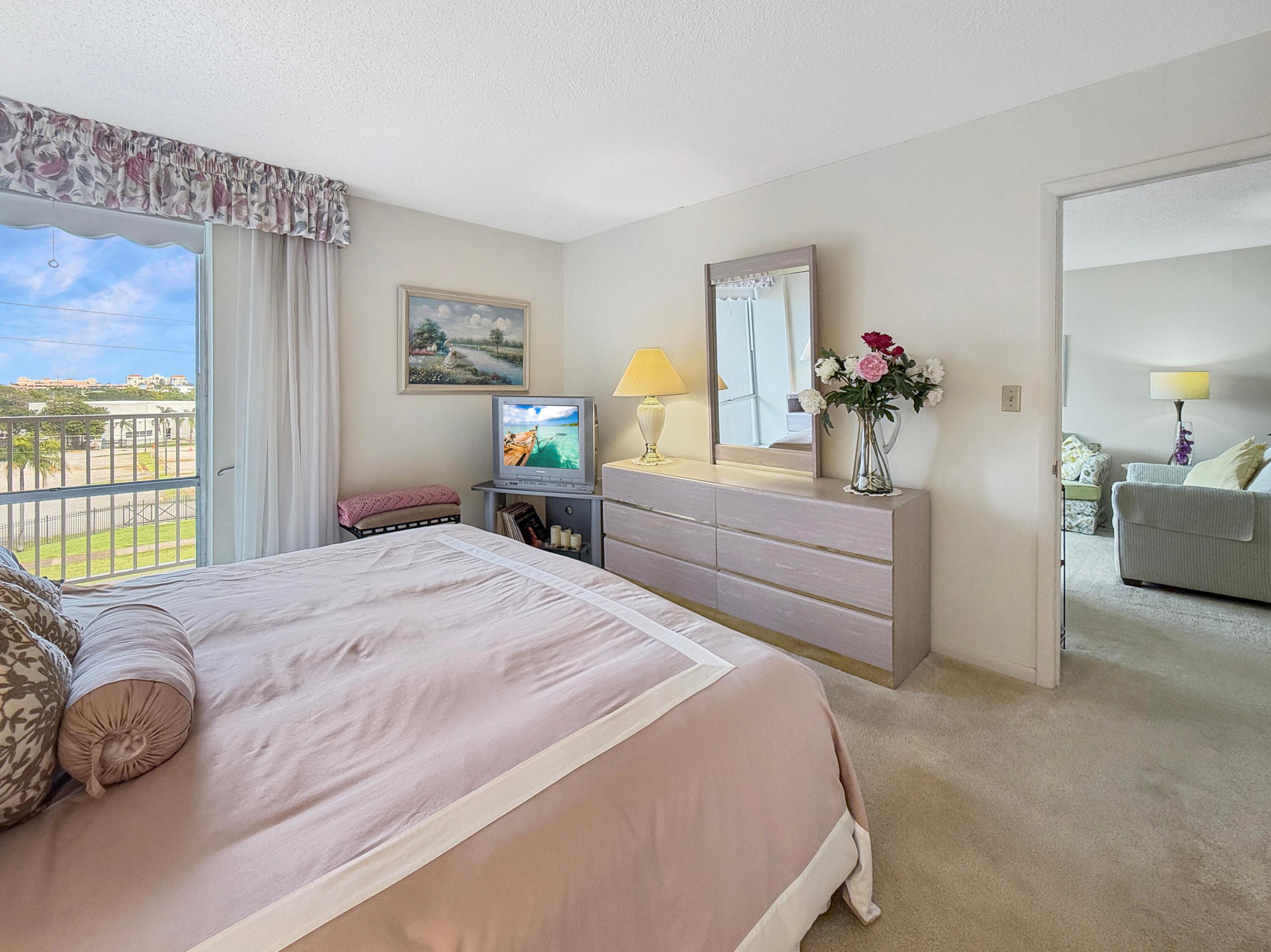 STARLITE CONDO - Residential