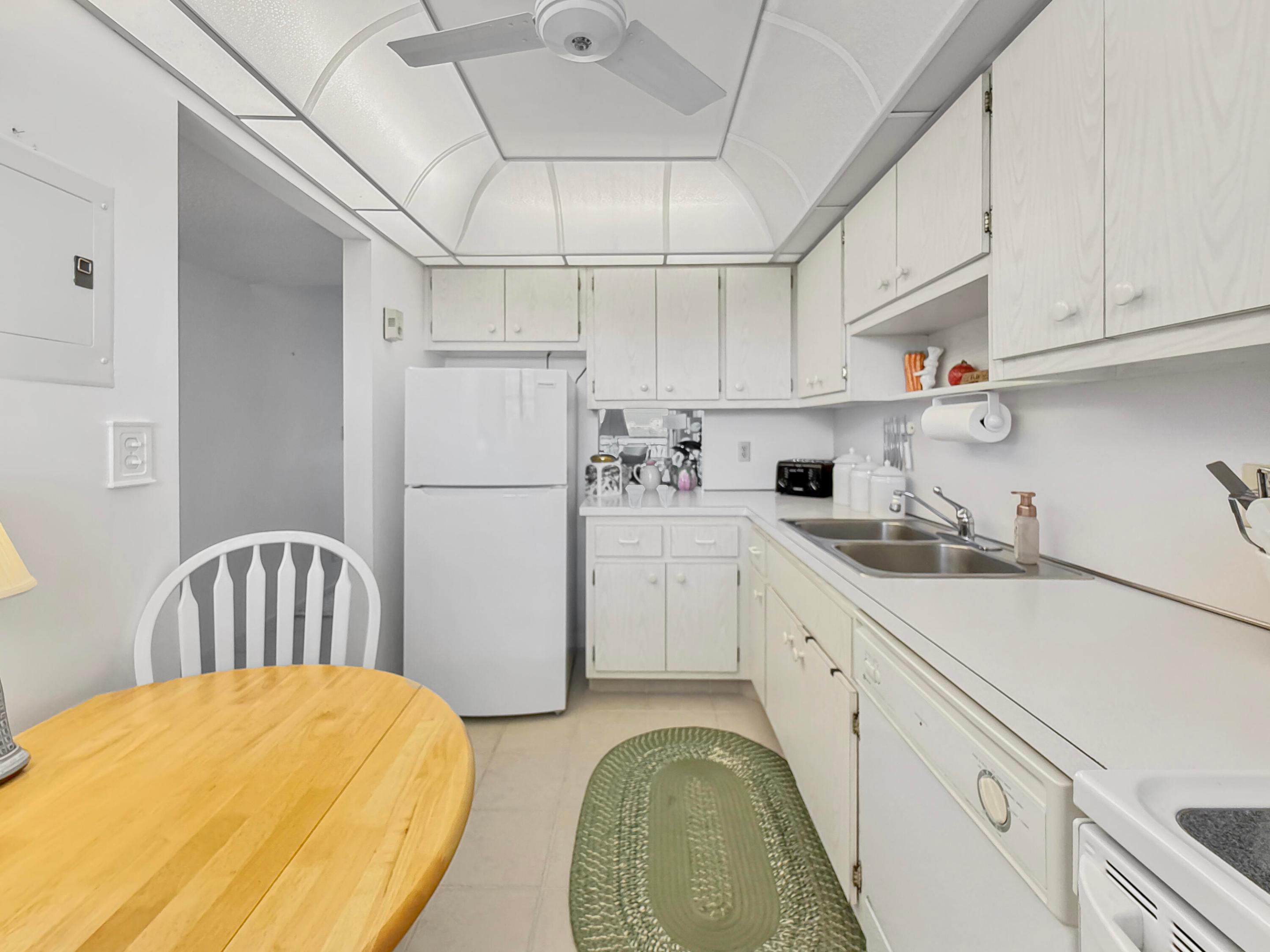 555 NW 4th Avenue 401