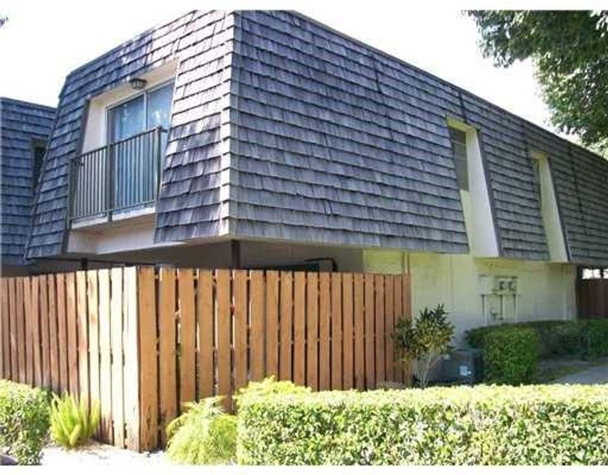 ***TENANTS VACATED PROPERTY JUNE 30 NOW THE PROPERTY CAN BE SHOWN**** OUTSTANDING AND VERY SPACIOUS 3 BEDROOM 2 1/2 BATHROOM TOWN HOME THAT HAS BEEN COMPLETELY REMODELED* KITCHEN HAS GRANITE COUNTER TOPS* STAINLESS STEEL APPLIANCES*SEPARATE UTILITY ROOM WITH WASHER AND DRYER* TILE FLOORING THROUGH OUT* AMPLE STORAGE* GREAT LOCATION CLOSE TO MAIN HIGWAYS EXCELLENT SCHOOLS AND SHOPPING*