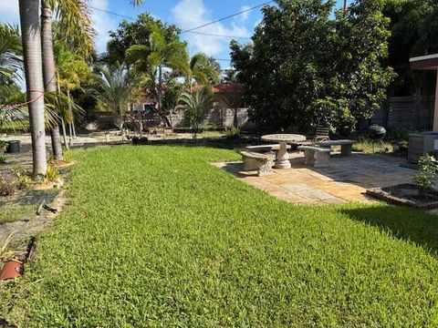 617 NE 8th Avenue NE Boynton Beach FL 33435