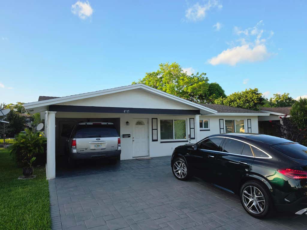 Photo of 4717 NW 58th Street, Tamarac, FL 33319 (MLS # B26038782)
