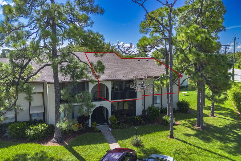 Photo of 106 LAKE PINE Circle #D-2, Greenacres, FL 33463 (MLS # B26076793)