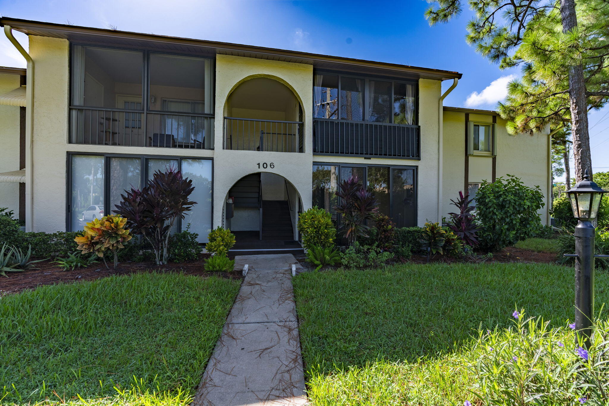 Properties 106 LAKE PINE Circle D-2