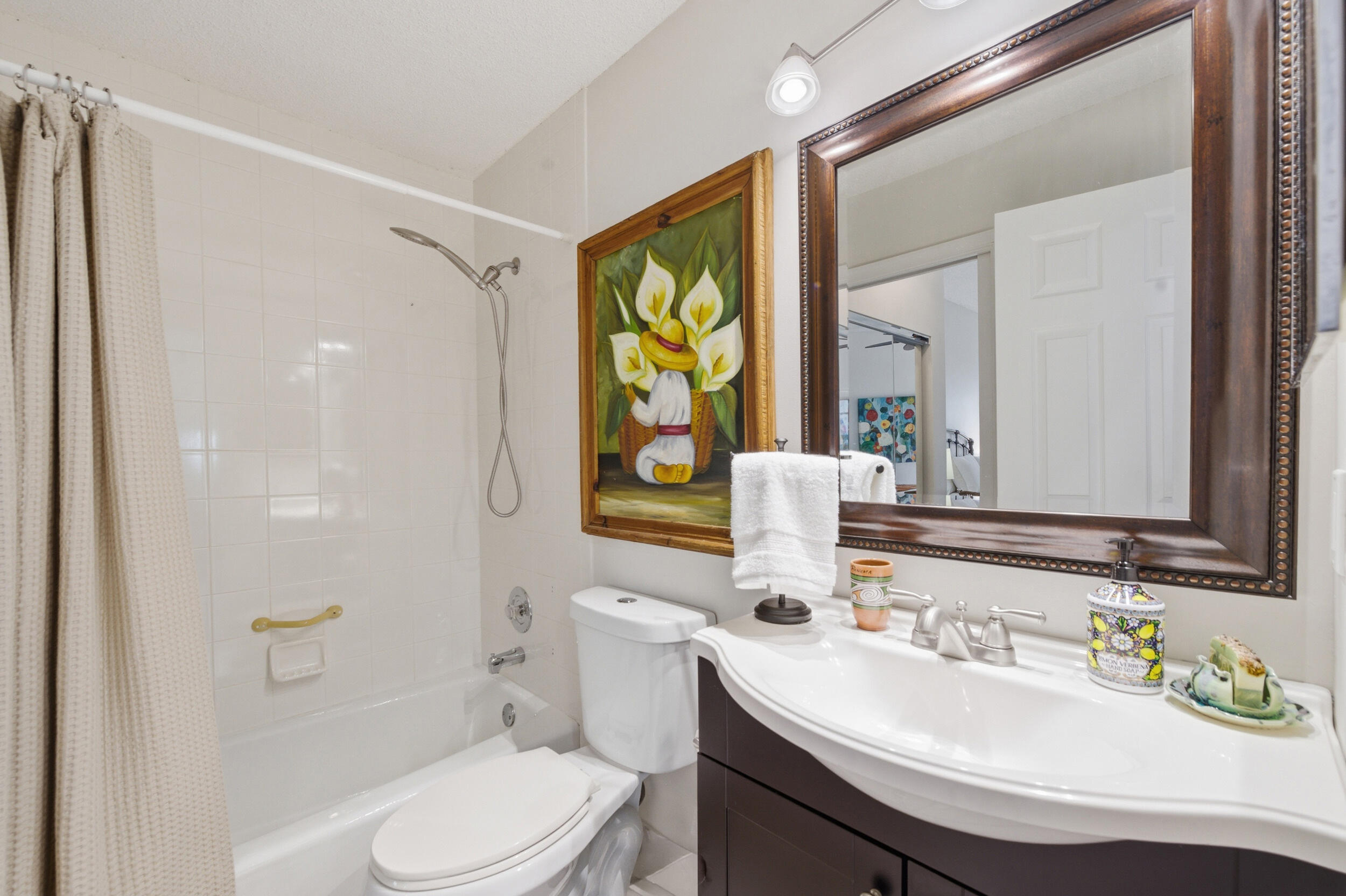 LAKESHORE - Residential