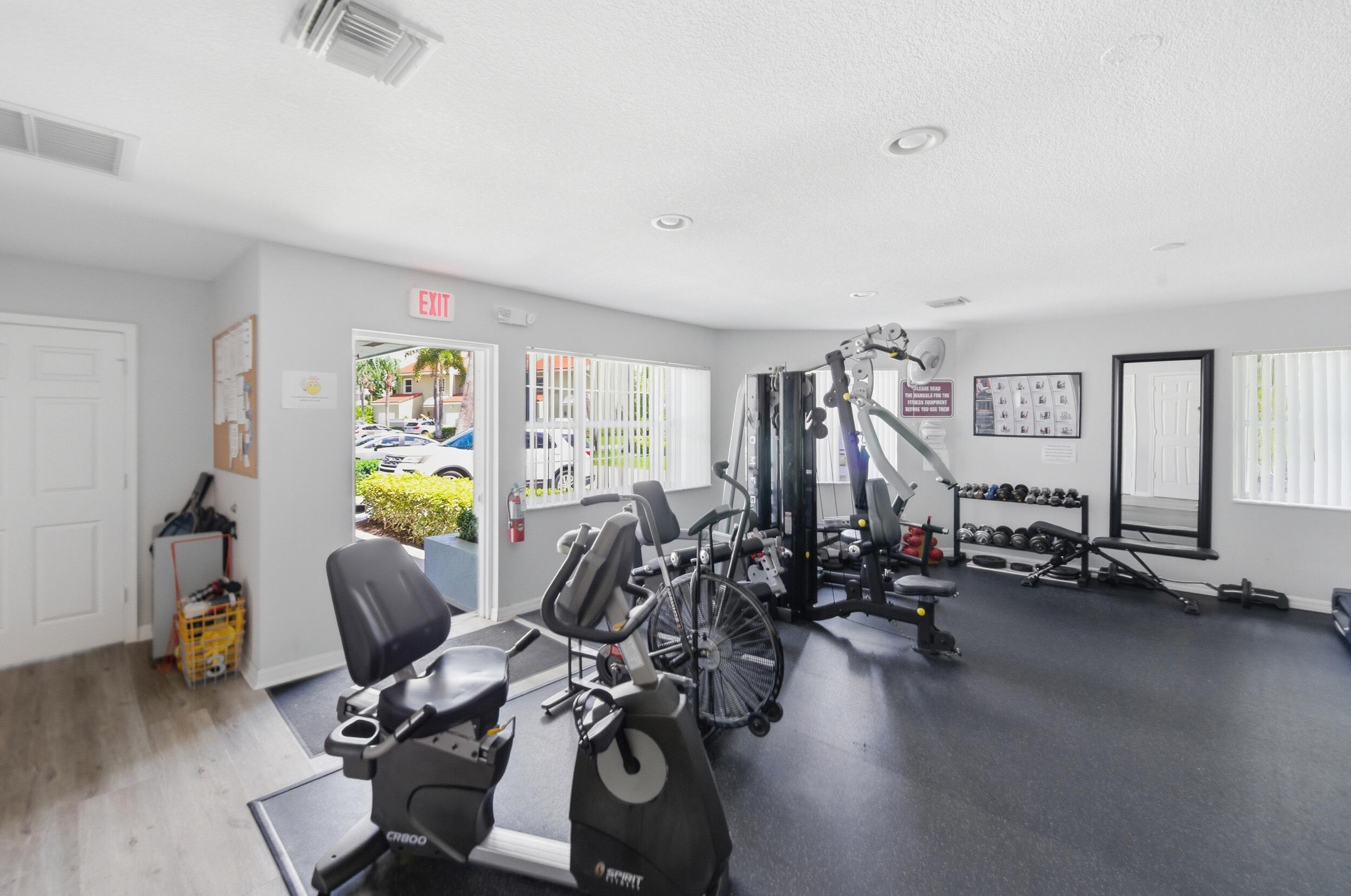 LAKESHORE - Residential