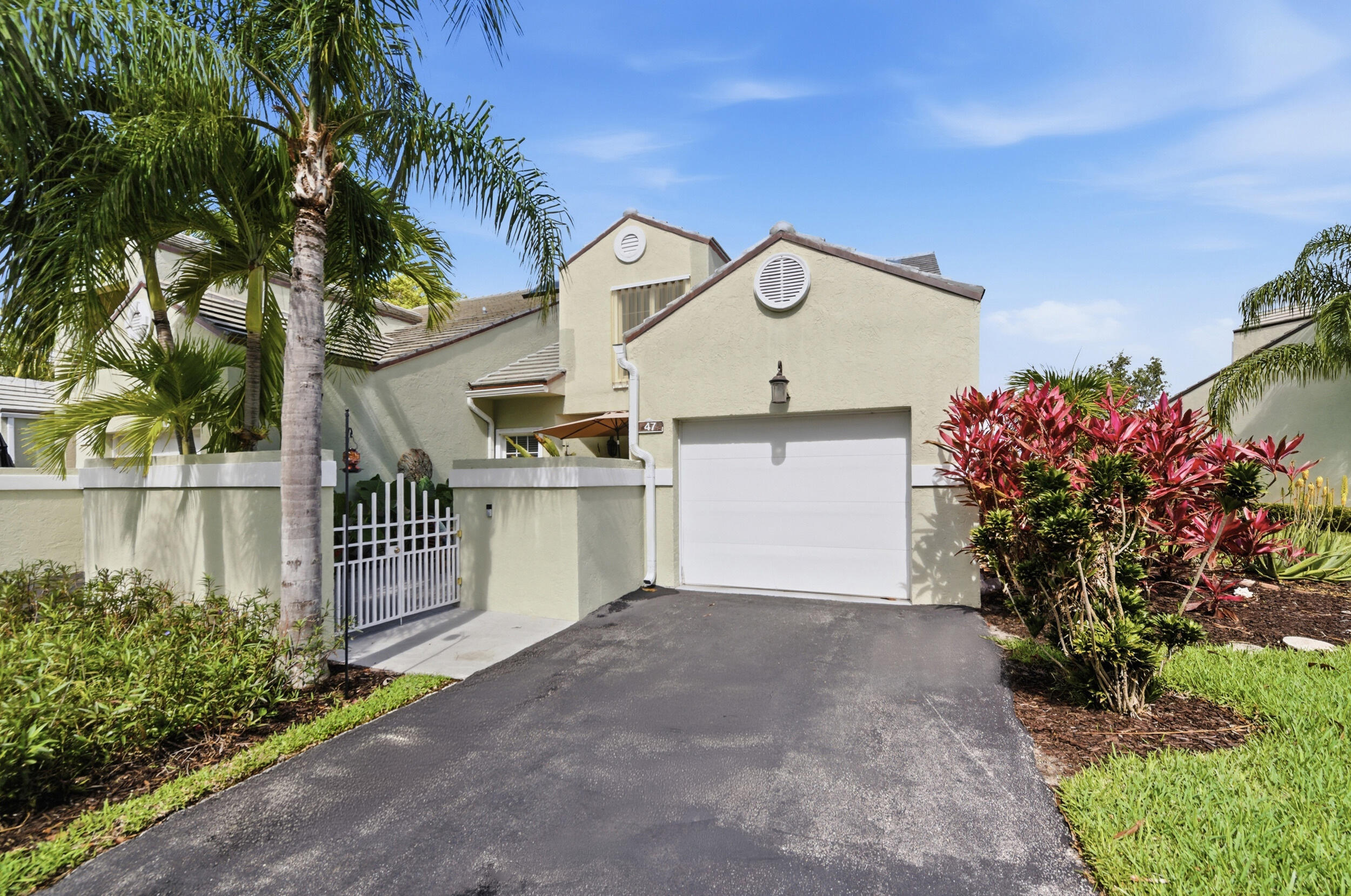 47 N Lakeshore Drive