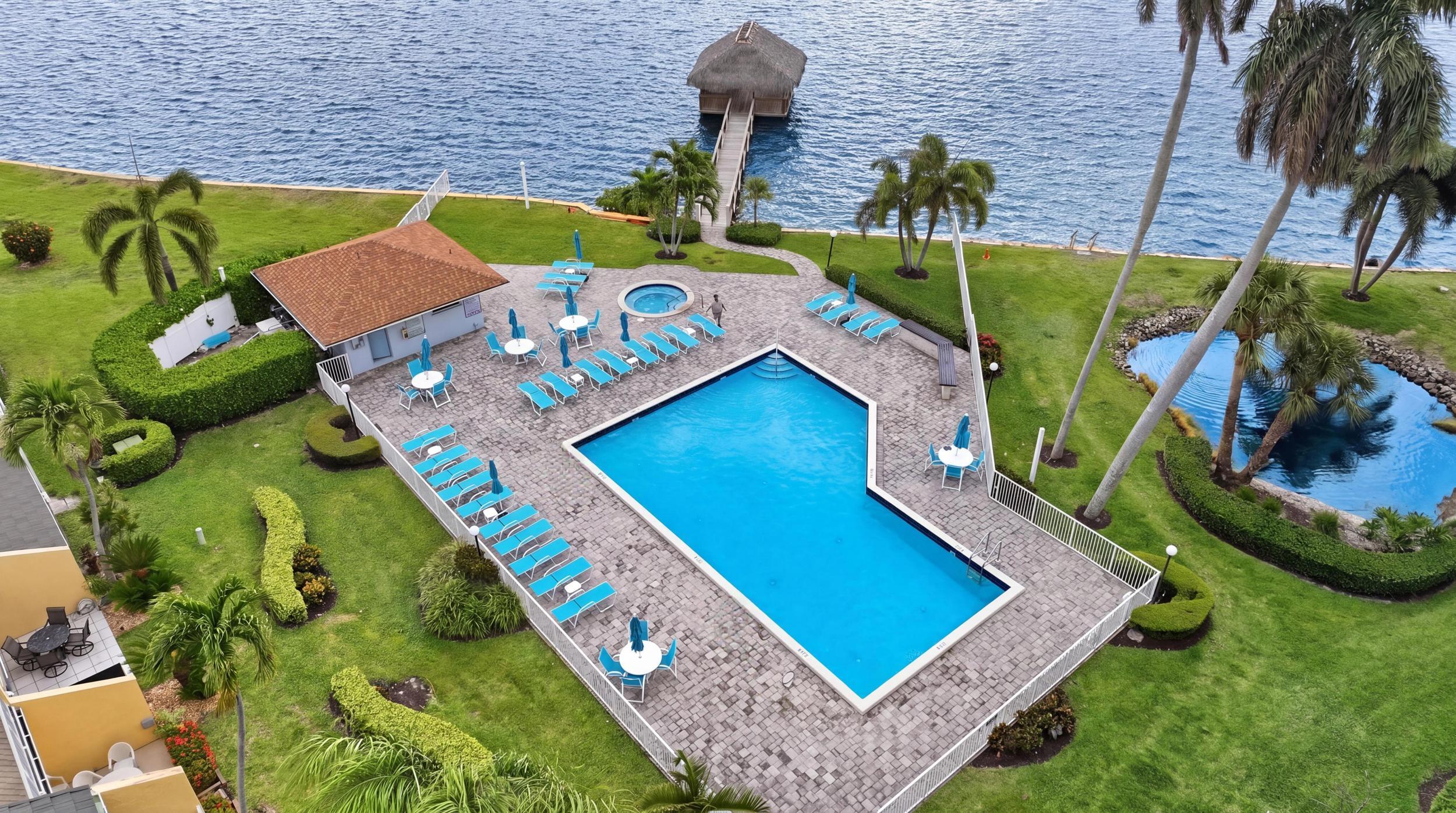 LAKESHORE - Residential