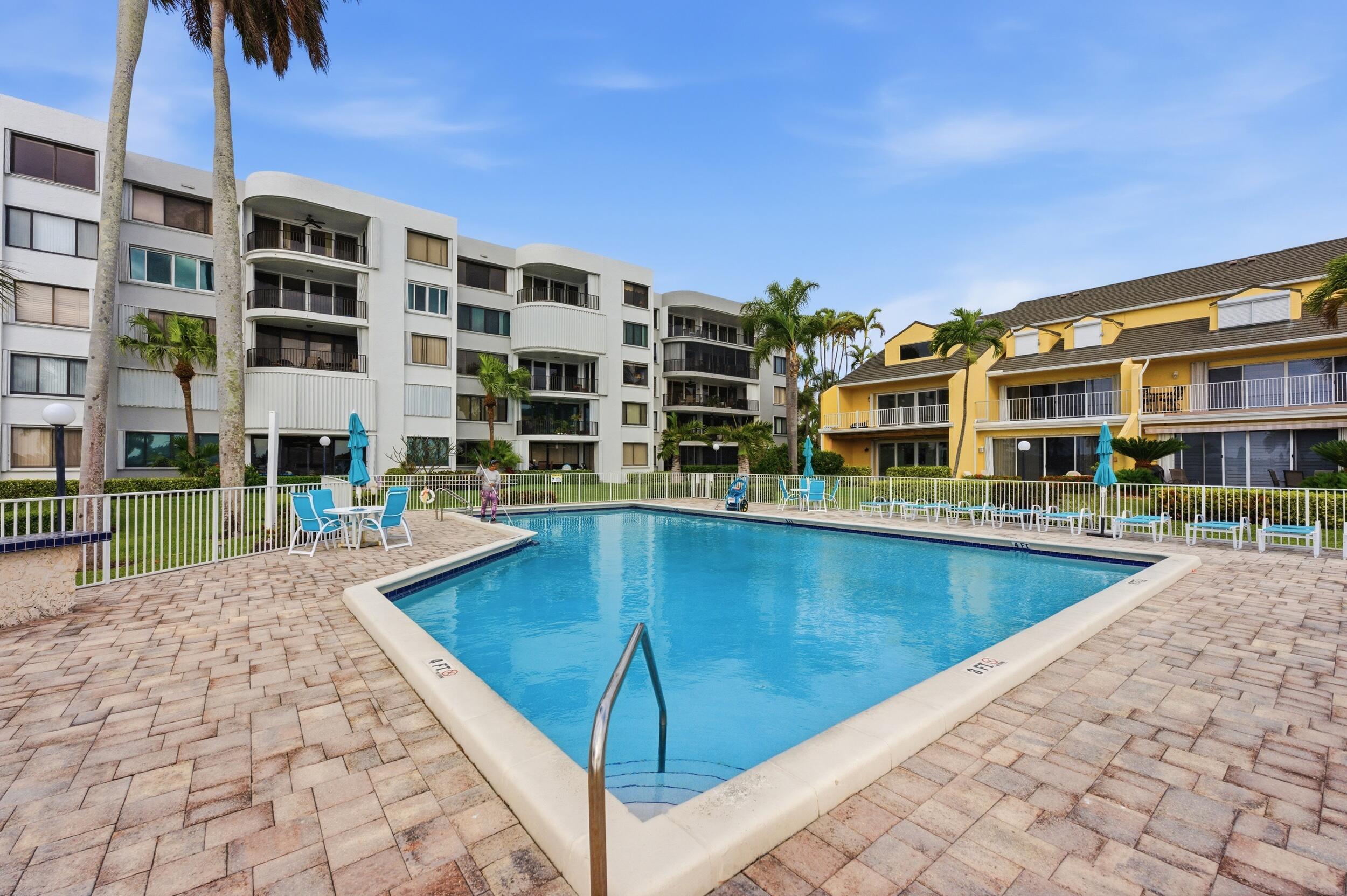 LAKESHORE - Residential