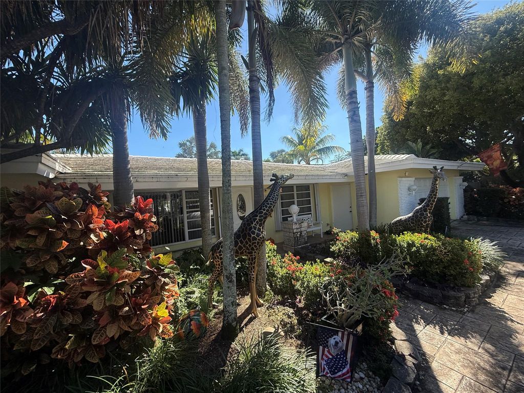 Photo of 2800 NE 29th St, Fort Lauderdale, FL 33306 (MLS # F10538293)