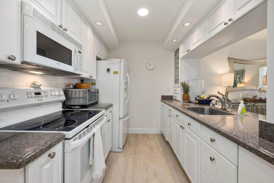 TIERRA DEL SOL CONDO - Residential Lease