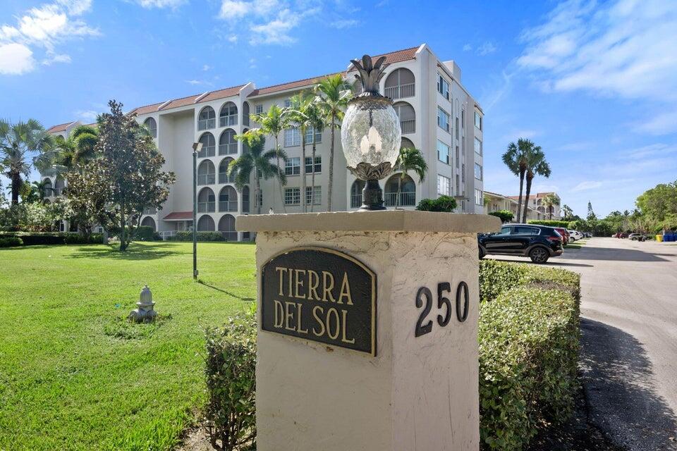 TIERRA DEL SOL CONDO - Residential Lease