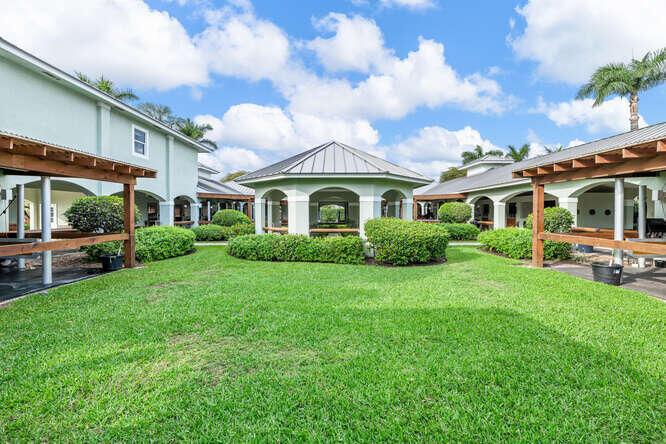 GRAND PRIX FARMS - Residential
