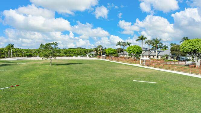 GRAND PRIX FARMS - Residential