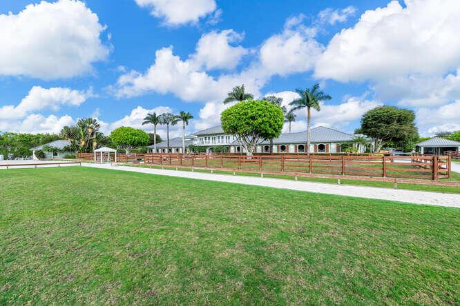 GRAND PRIX FARMS - Residential