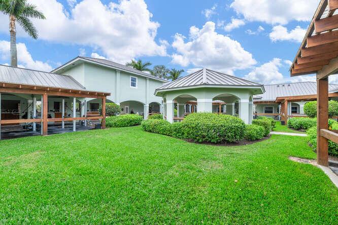 GRAND PRIX FARMS - Residential
