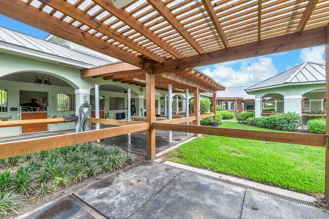 GRAND PRIX FARMS - Residential