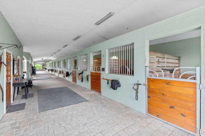 GRAND PRIX FARMS - Residential
