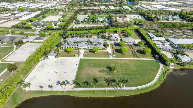 GRAND PRIX FARMS - Residential