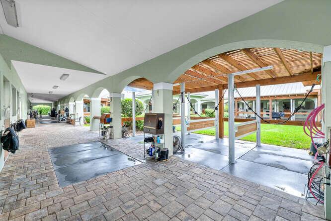 GRAND PRIX FARMS - Residential