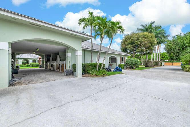 GRAND PRIX FARMS - Residential