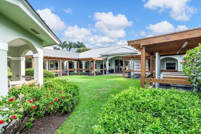 GRAND PRIX FARMS - Residential