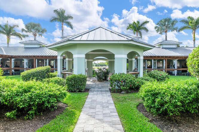 GRAND PRIX FARMS - Residential