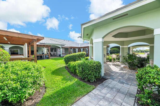 GRAND PRIX FARMS - Residential