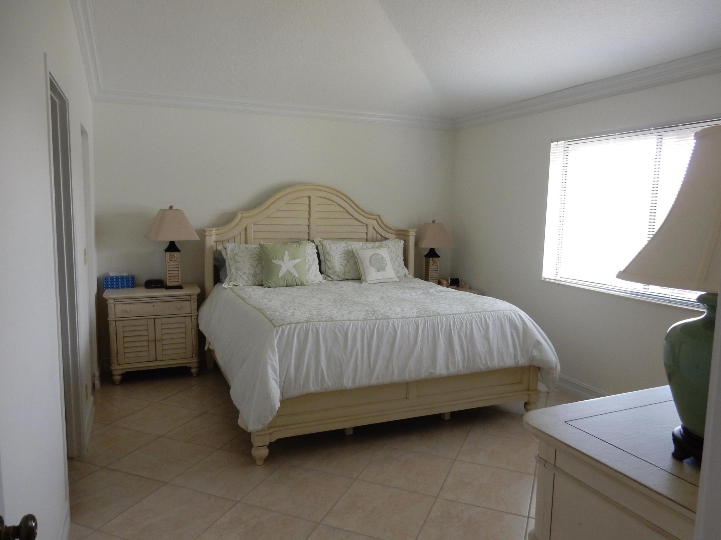 Stacey Goldstein - Residential Lease